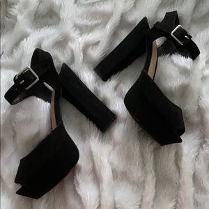 Peep toe pump size 7.5